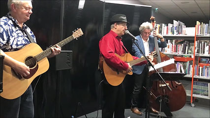 Francis Weill en formation musicale avec d'autres musiciens